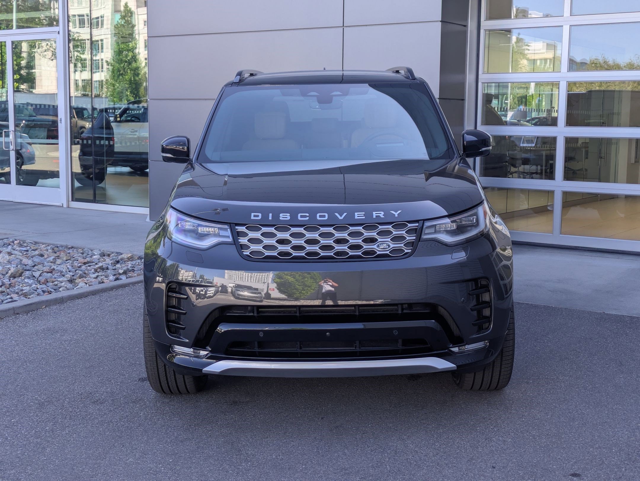 New 2026 Carpathian Grey Land Rover Gemini Edition image 2