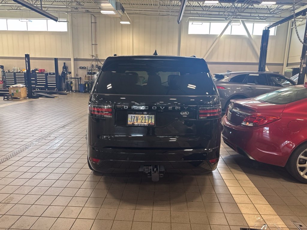 Used 2022 Black Land Rover HSE R-Dynamic image 6
