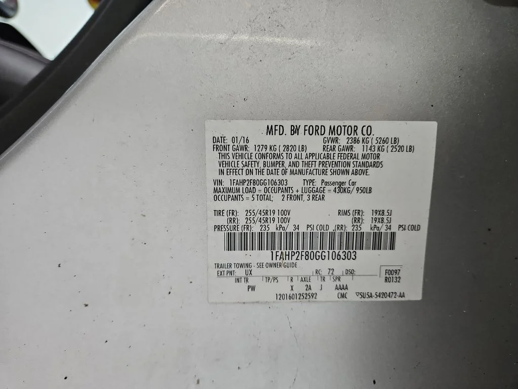 Used 2016 Ingot Silver Ford Limited image 29