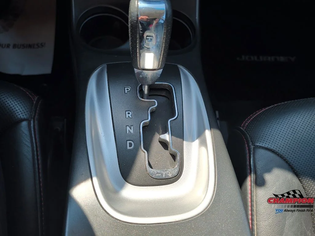 Used 2014 White Dodge R/T image 21