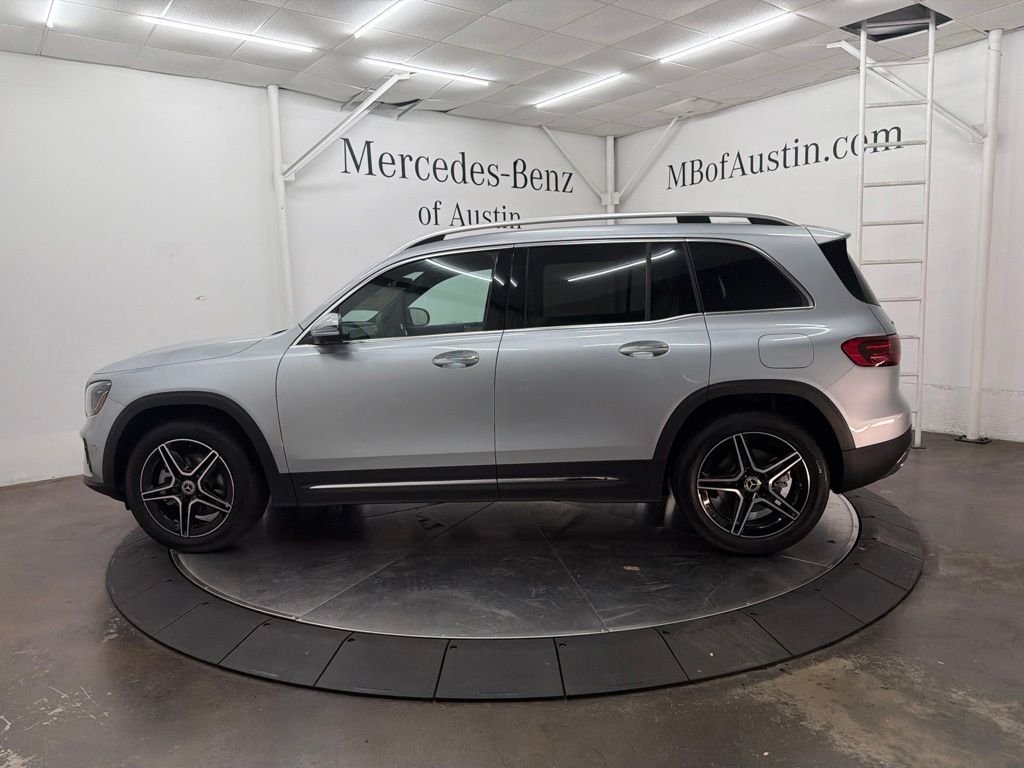 Used 2026 Cirrus Silver Metallic Mercedes-Benz GLB 250 image 4