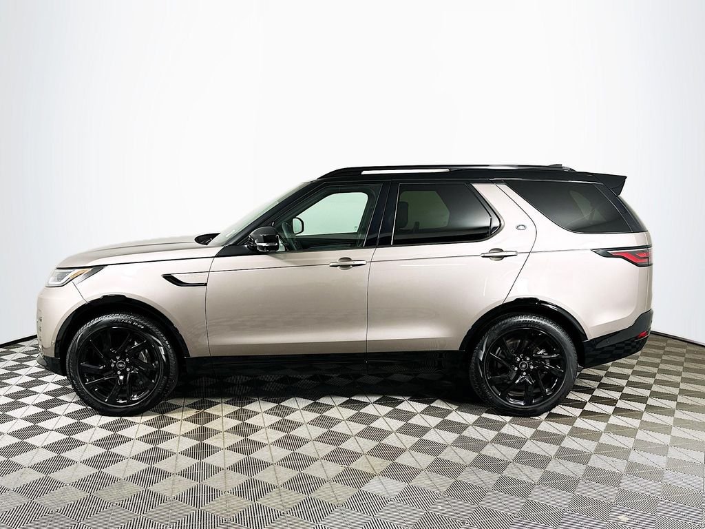 Used 2025 Lantau Bronze Metallic Land Rover Dynamic SE image 8
