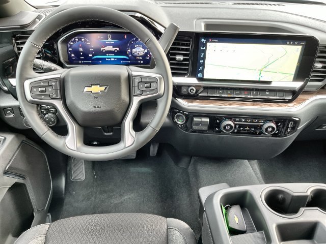 2026 Chevrolet Silverado 1500 photo 13 of 35