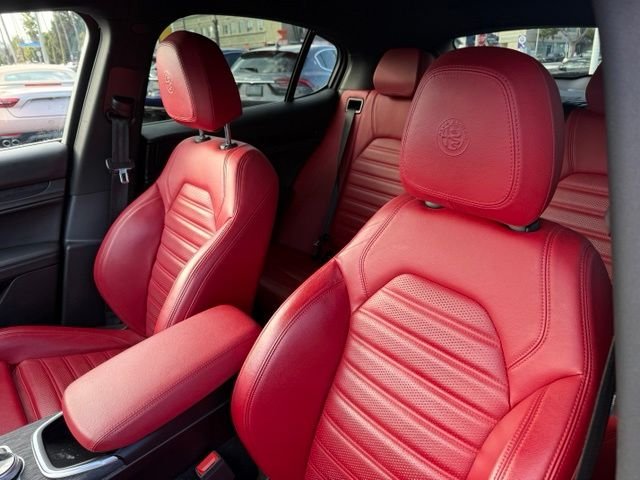 Certified Used 2022 Black Metallic Alfa Romeo Sprint image 8