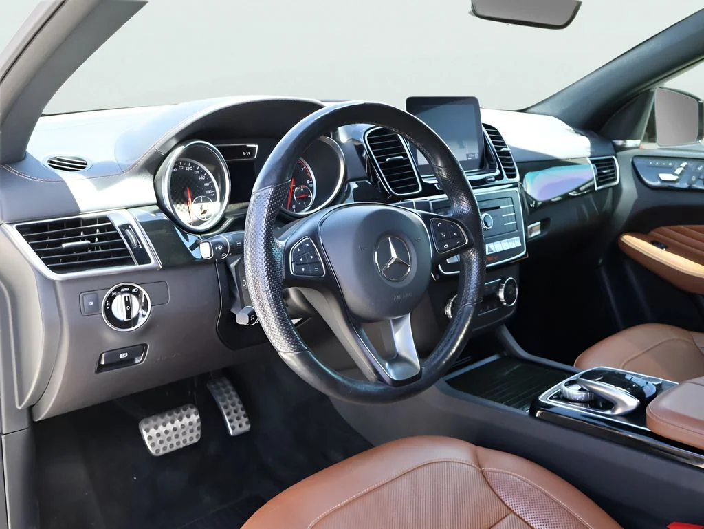 Used 2019 designo Diamond White Metallic Mercedes-Benz GLE 43 AMG® image 20