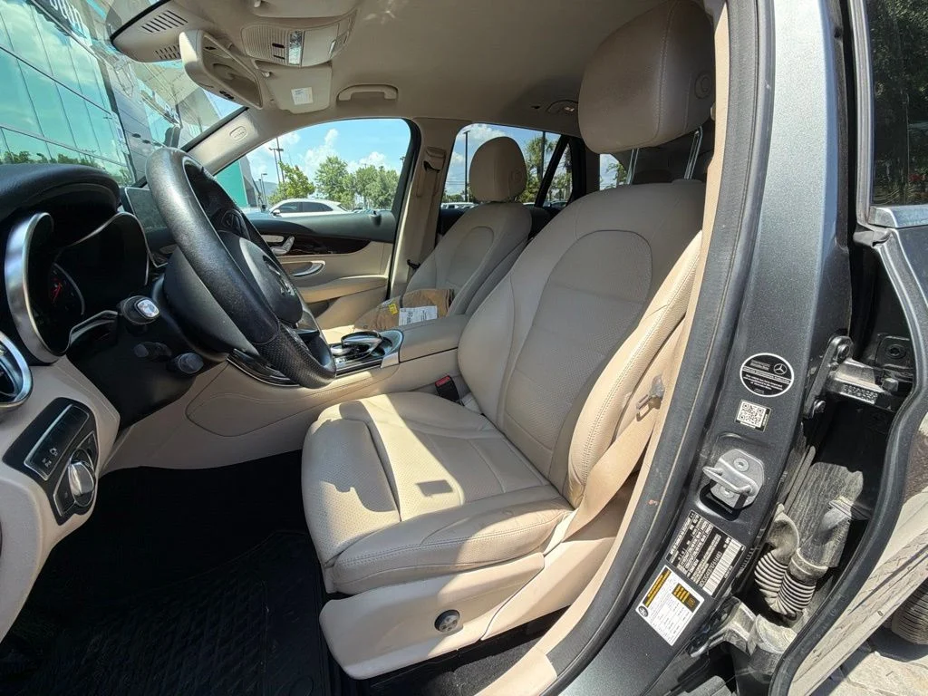 Used 2019 Gray Mercedes-Benz GLC 300 image 3