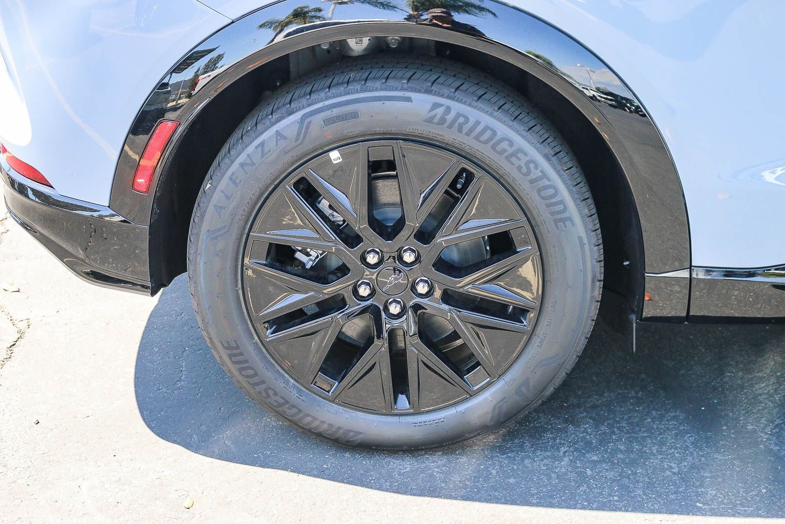 New 2026 Glacier Gray Metallic Tri-coat Ford Premium image 13