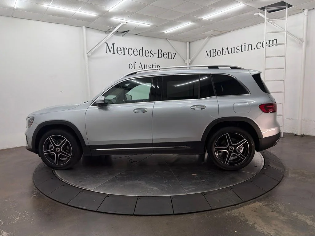 New 2026 Silver Mercedes-Benz GLB 250 image 4