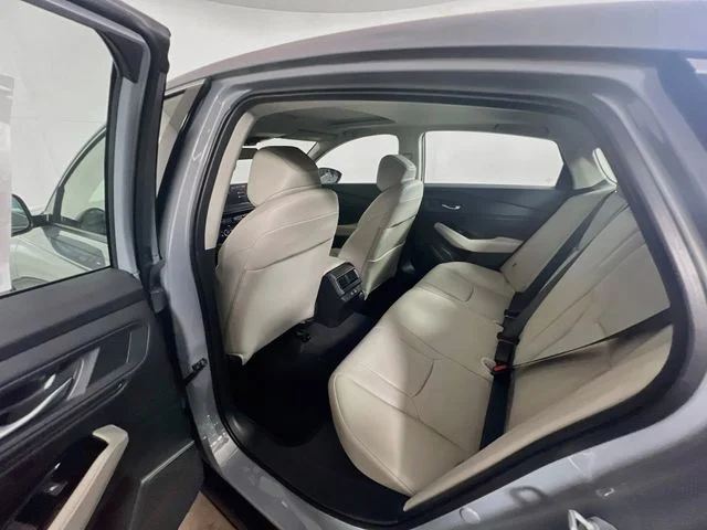 New 2026 Urban Gray Pearl Honda Touring image 18