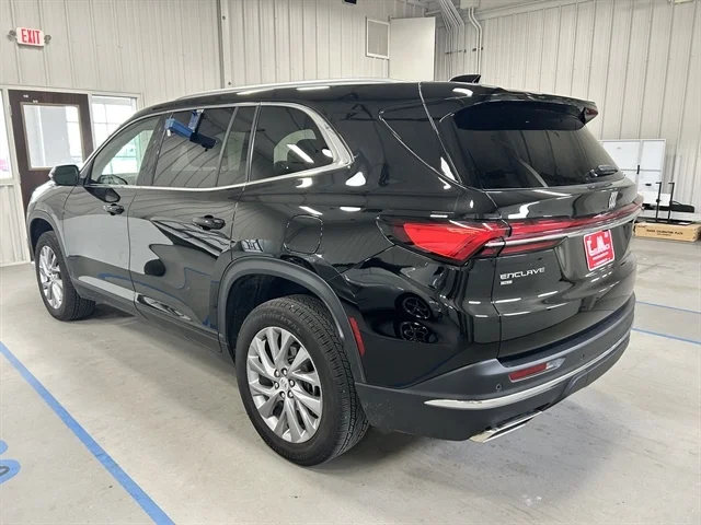 Used 2025 BLACK BUICK Preferred image 9