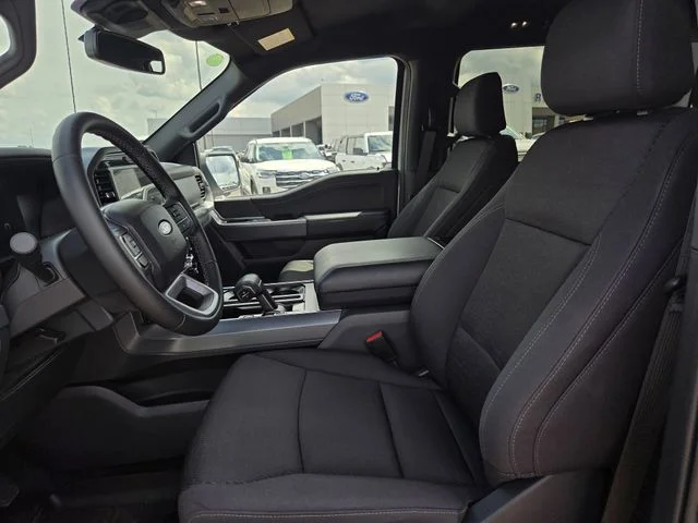 New 2026 Oxford White Ford XLT image 39