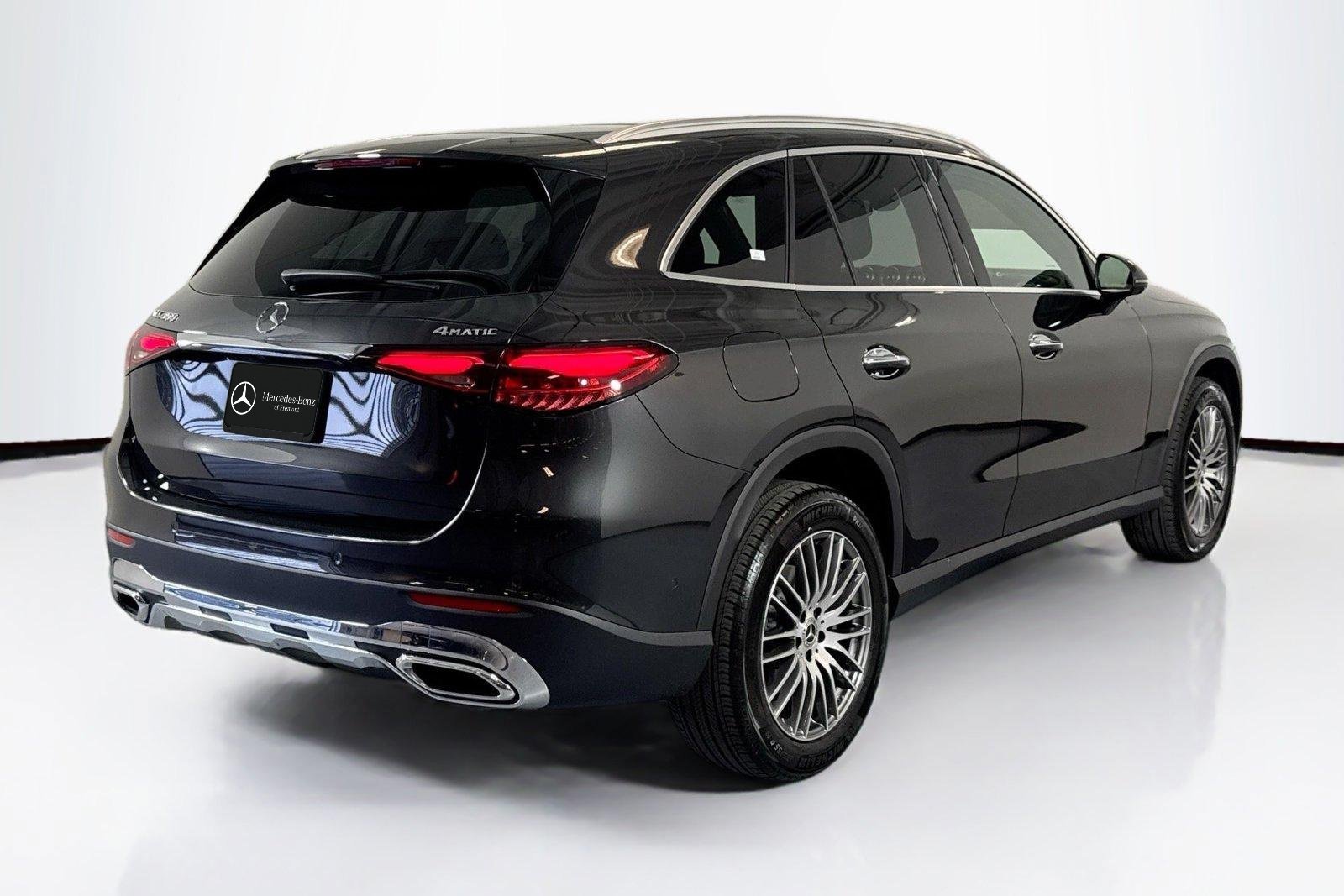 New 2026 Graphite Grey Metallic Mercedes-Benz GLC 300 image 5