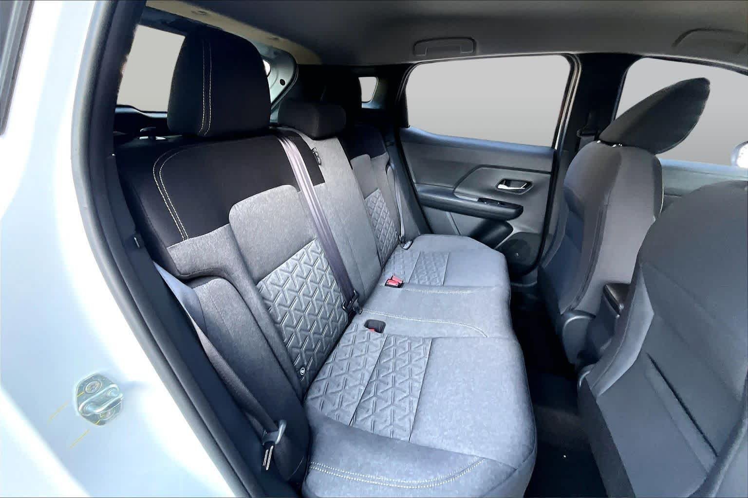 Used 2026 Aspen White Tricoat/Super Black Nissan SV image 20