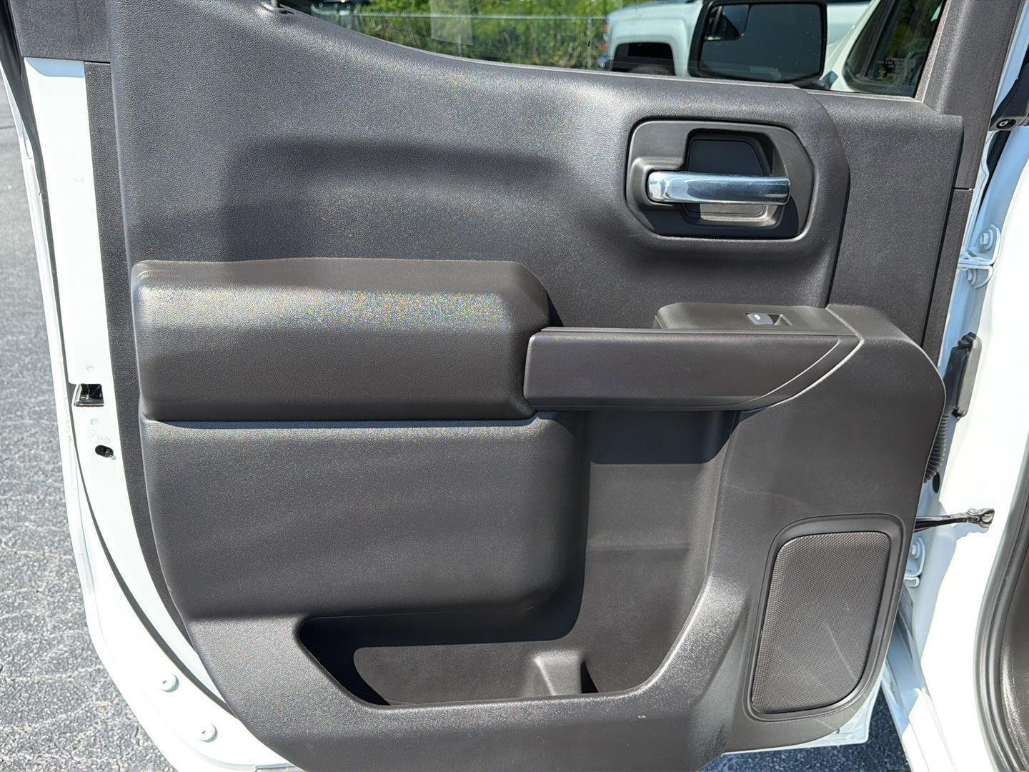 Used 2025 Summit White Chevrolet Custom image 17