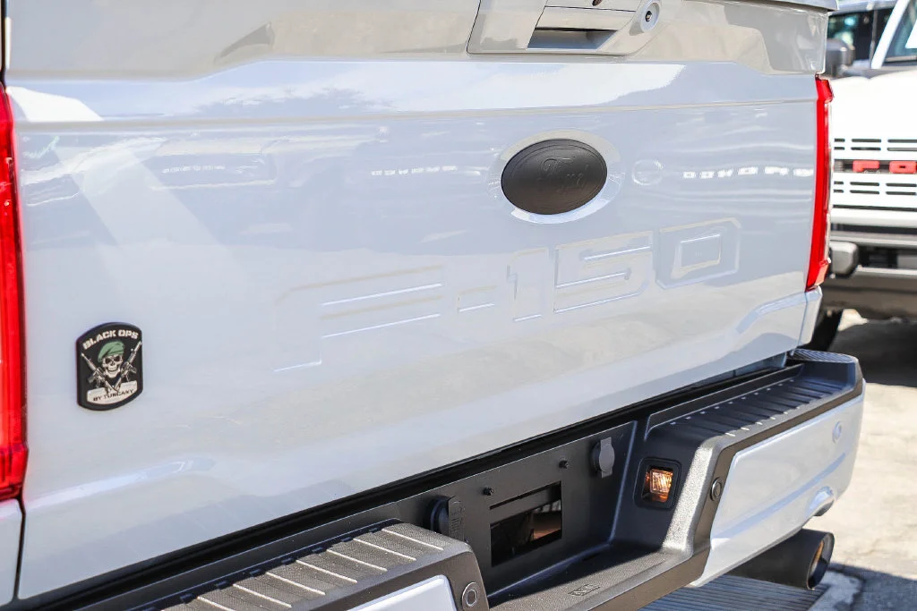Used 2023 White Ford Lariat image 12