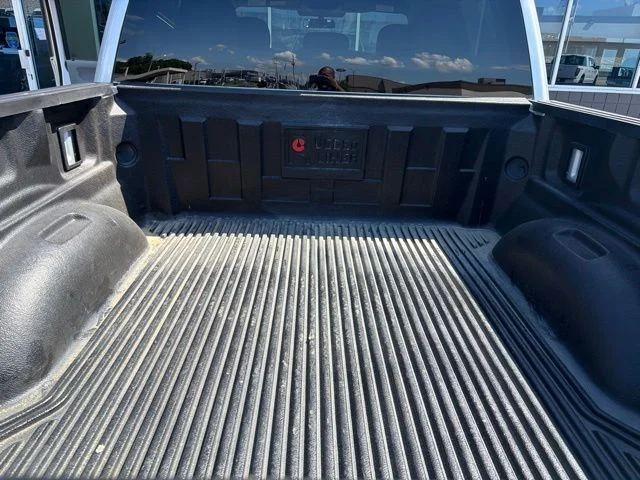 Used 2018 Silver Ford XLT image 5