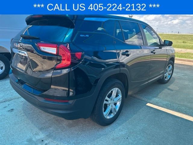 Used 2024 Ebony Twilight Metallic GMC SLE image 7
