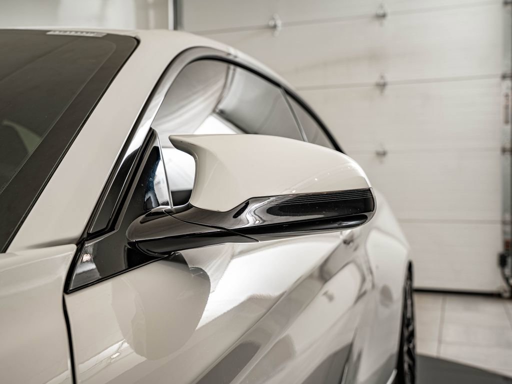 Used 2020 Alpine White BMW Competition image 9