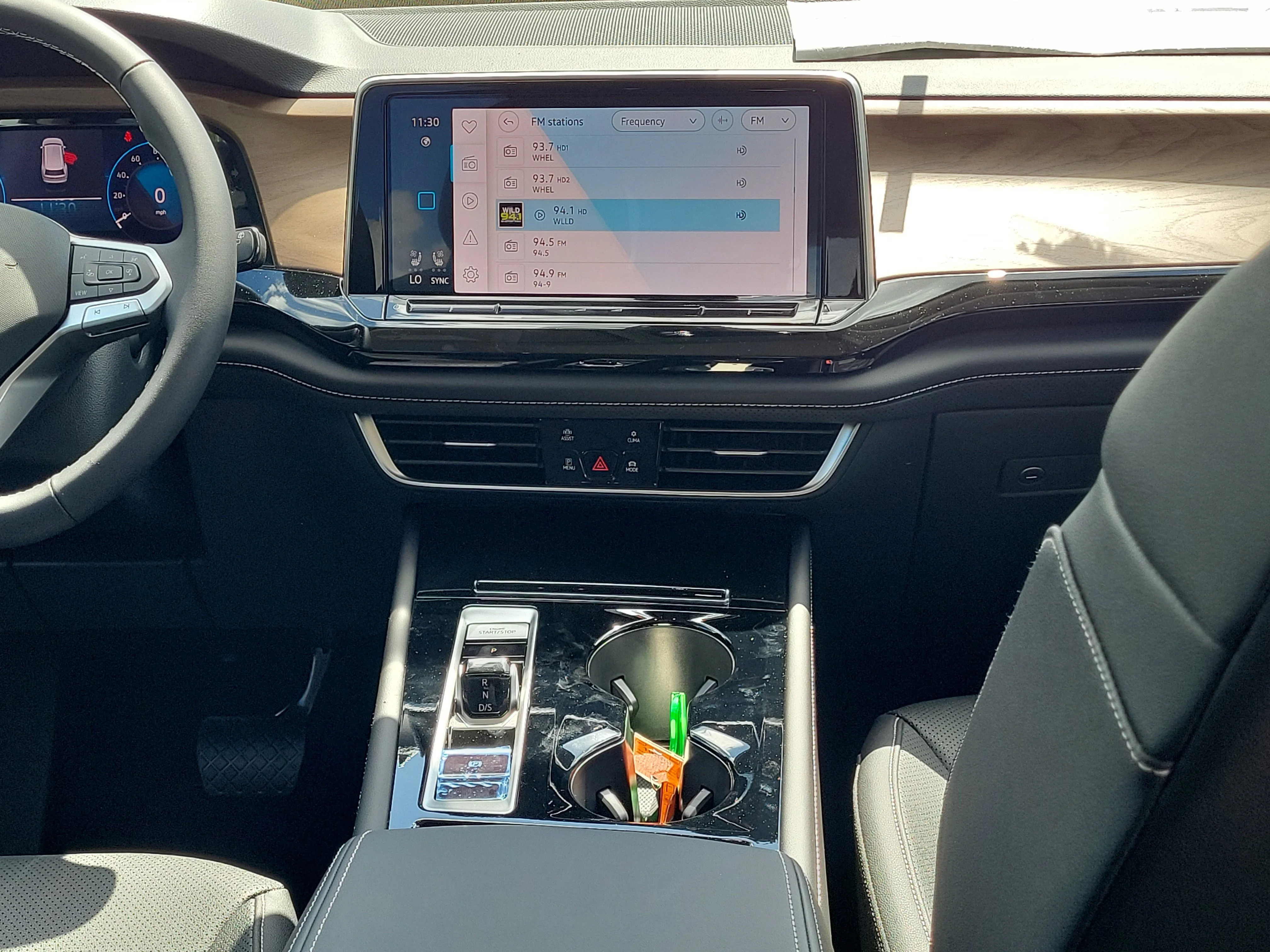 New 2026 White Volkswagen 2.0T SE w/Technology image 5