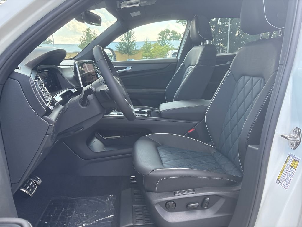 New 2026 White/off-white Volkswagen 2.0T SEL Premium R-Line image 9