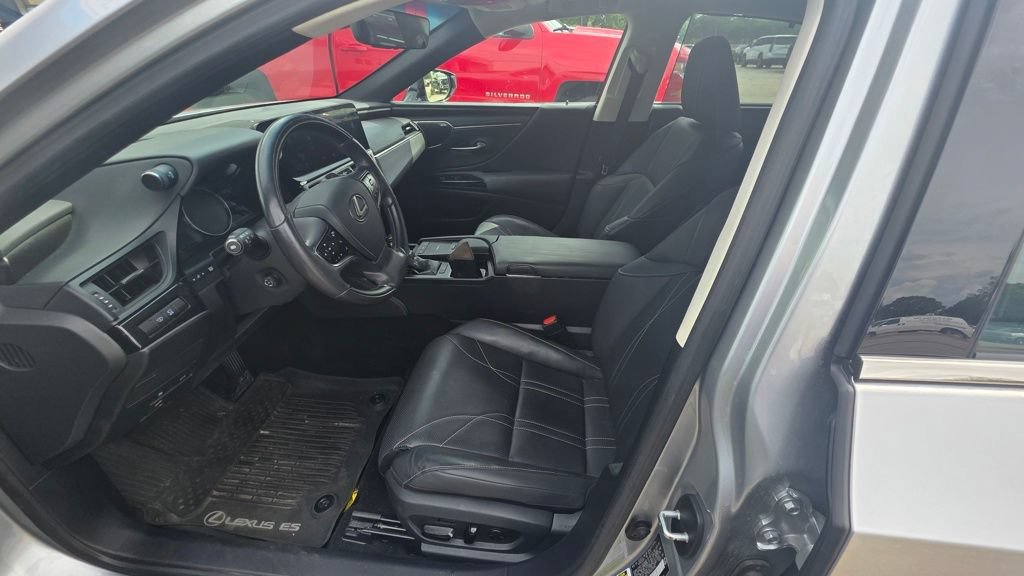 Used 2022  Lexus ES 350 Ultra Luxury image 8