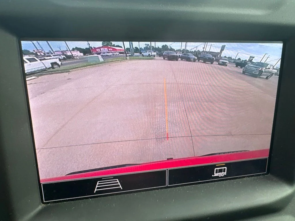Used 2022 Red Chevrolet Custom image 15