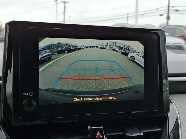 2023 Toyota Corolla LE - Photo 18