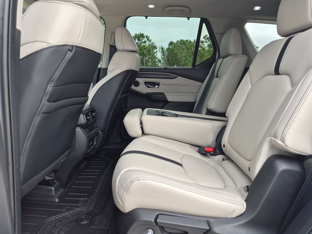 New 2026 Platinum White Pearl Honda Touring image 15