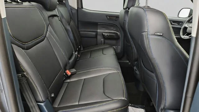 New 2026 Carbonized Gray Metallic Ford Lobo™ image 45