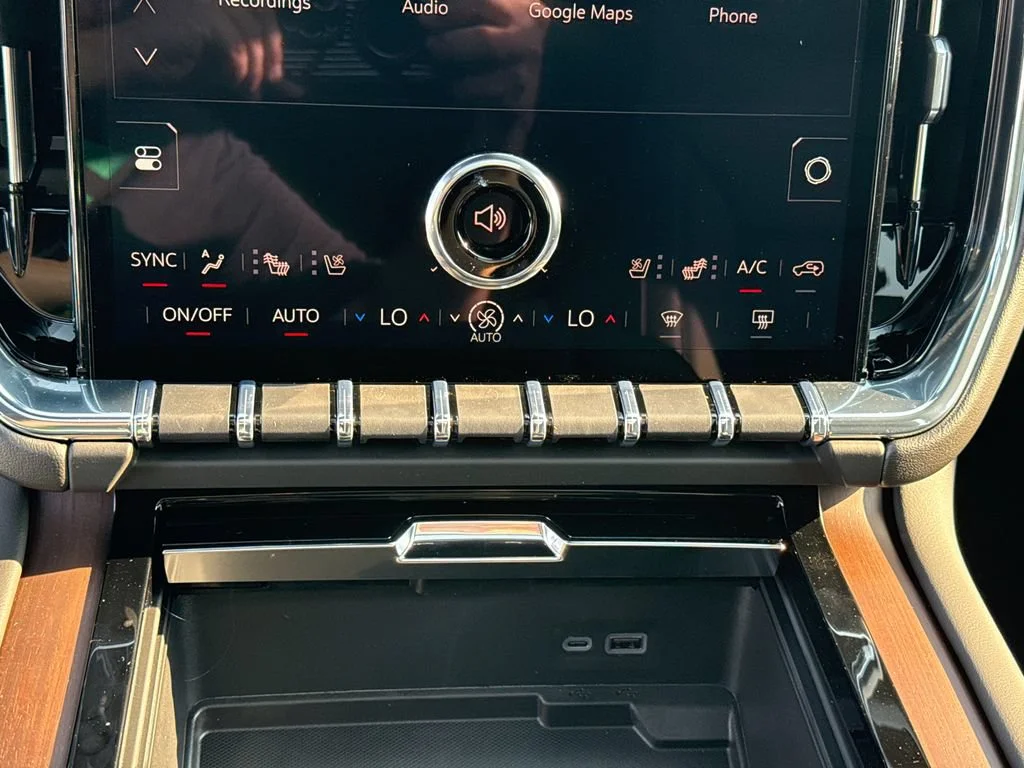 2026 GMC Yukon XL Denali - Photo 23