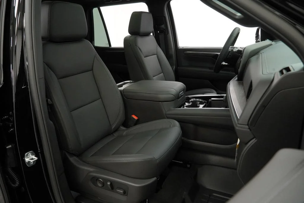 New 2026 Black Chevrolet Z71 image 31