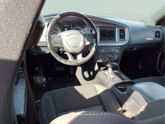 Used 2020 Black Dodge SXT RWD image 4