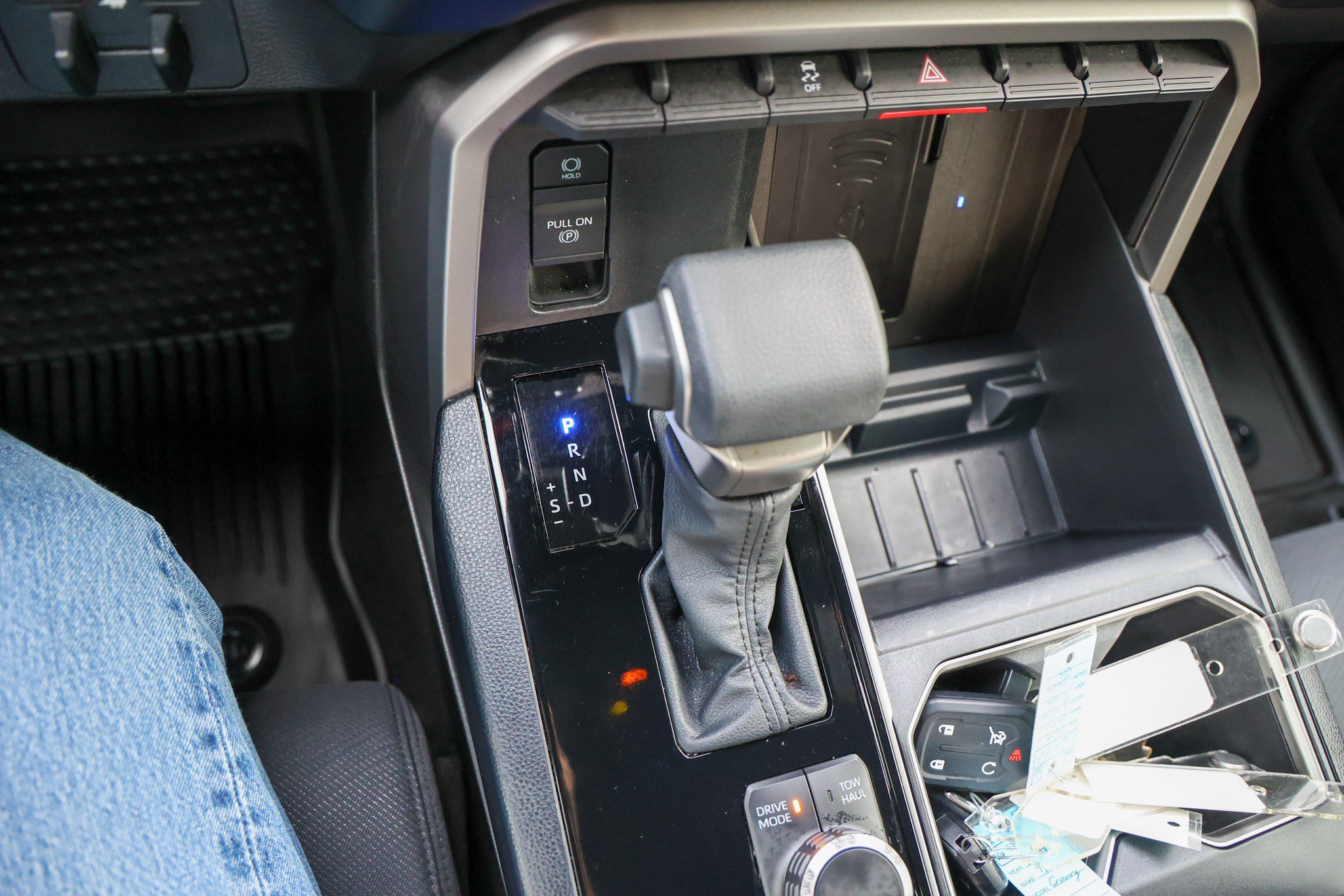 Used 2025 MAGNETIC GRAY MET Toyota SR5 image 24