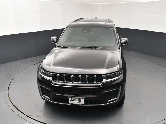 New 2026 Diamond Black Crystal Pearl-Coat Exterior Paint Jeep Limited image 14