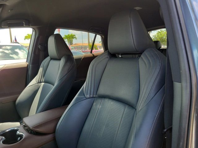 2023 Toyota Venza Limited - Photo 14
