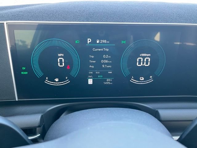 Certified Used 2025 Silver Hyundai Blue image 10