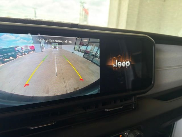 Used 2024 White Jeep Sport S image 21