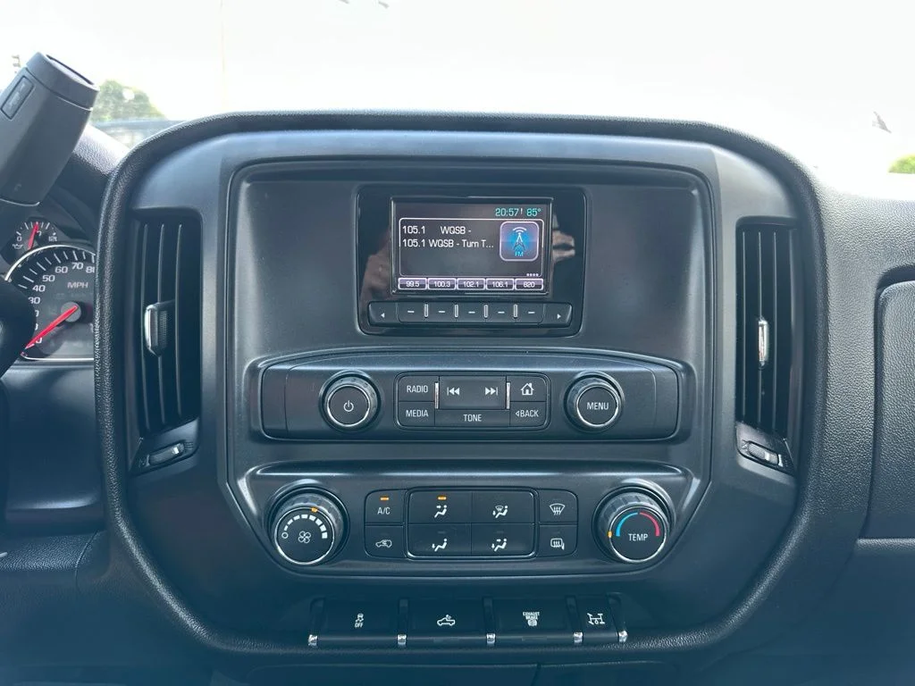Used 2015 White Chevrolet Work Truck image 28