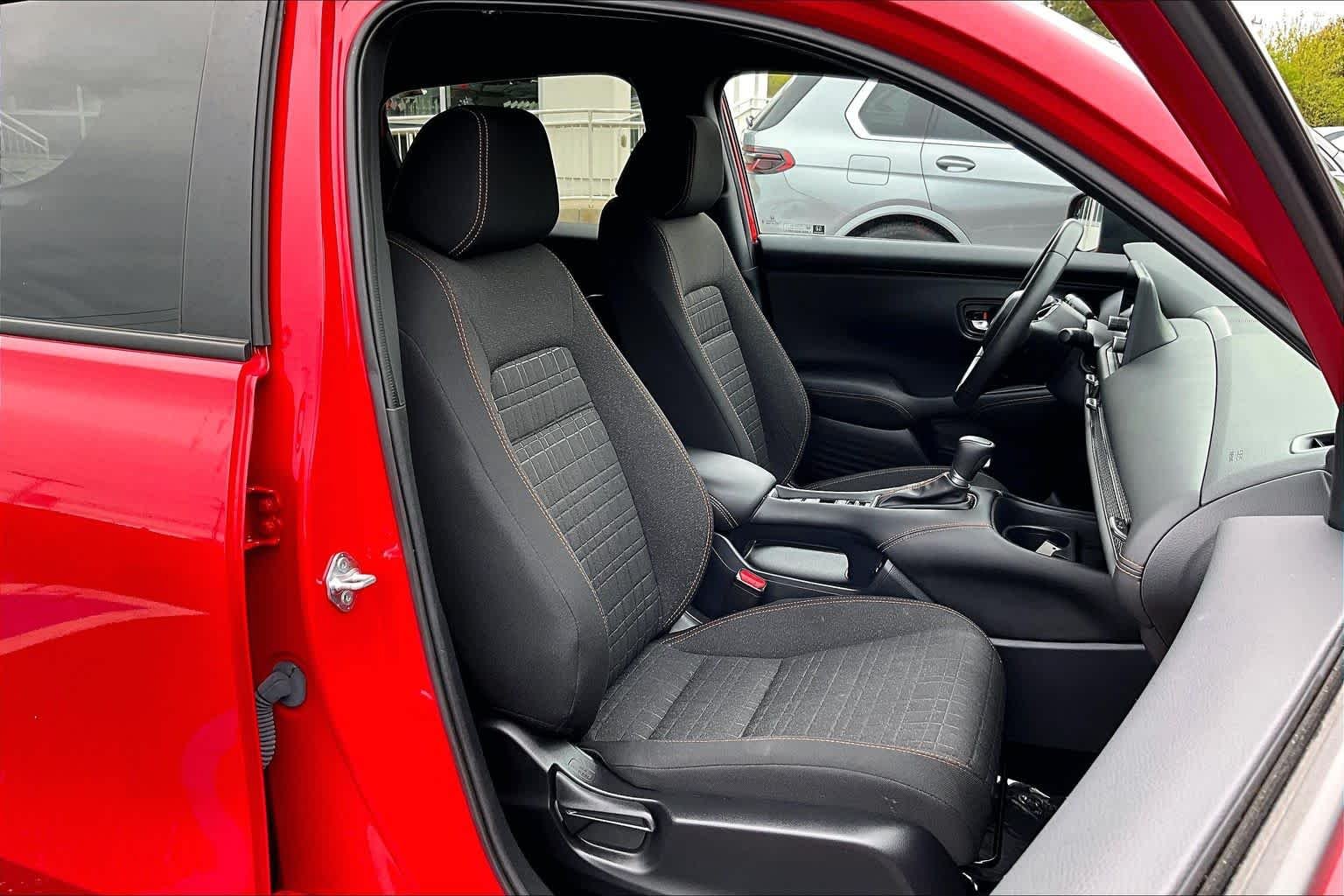 2025 Honda HR-V Sport - Photo 9