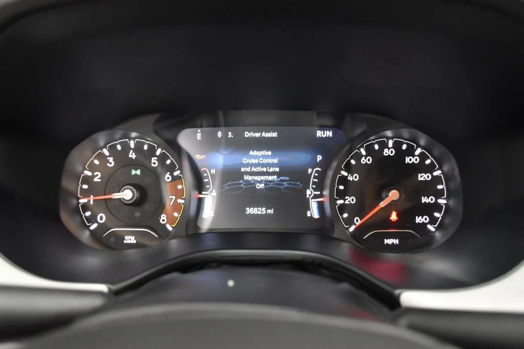 Certified Used 2024 Silver Jeep Limited image 13