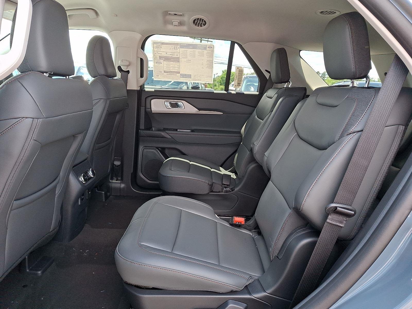 New 2026 Vapor Blue Metallic Ford Active image 8