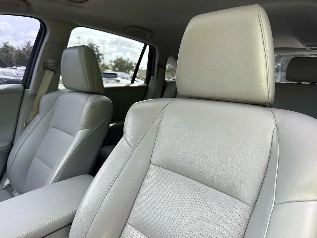 Used 2017  Acura  image 26