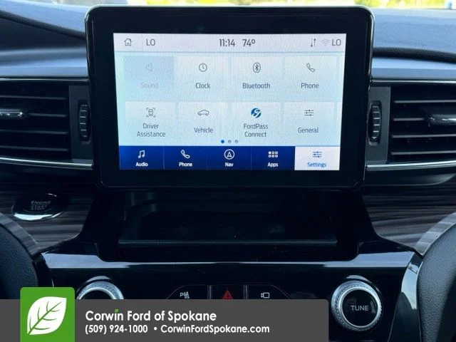 Used 2022 Agate Black Metallic Ford Limited image 30