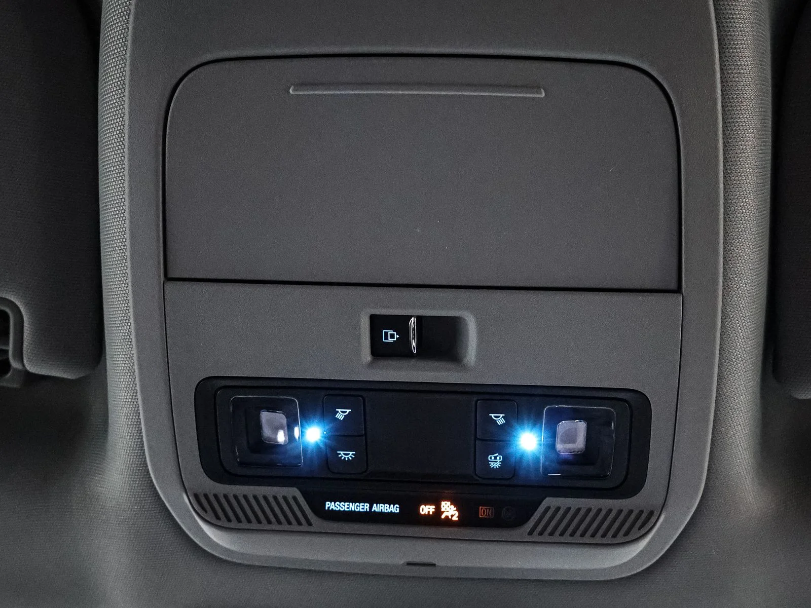 New 2026 Carbonized Gray Metallic Ford XLT image 32
