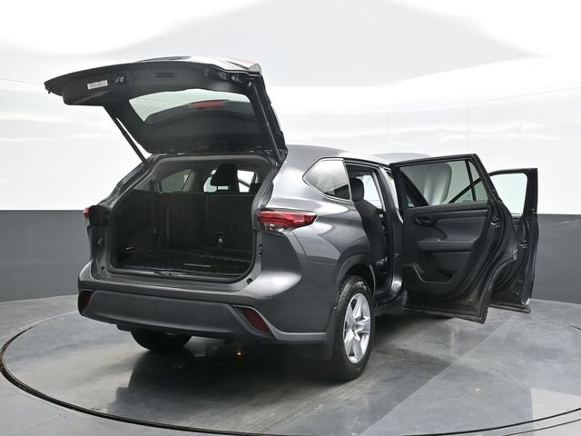 Used 2022 Gray Toyota LE image 29