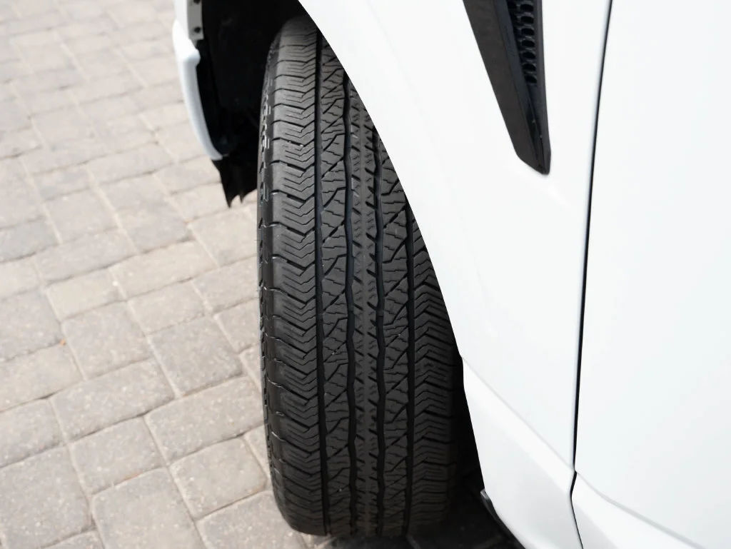 Used 2024 Oxford White Ford XLT image 45