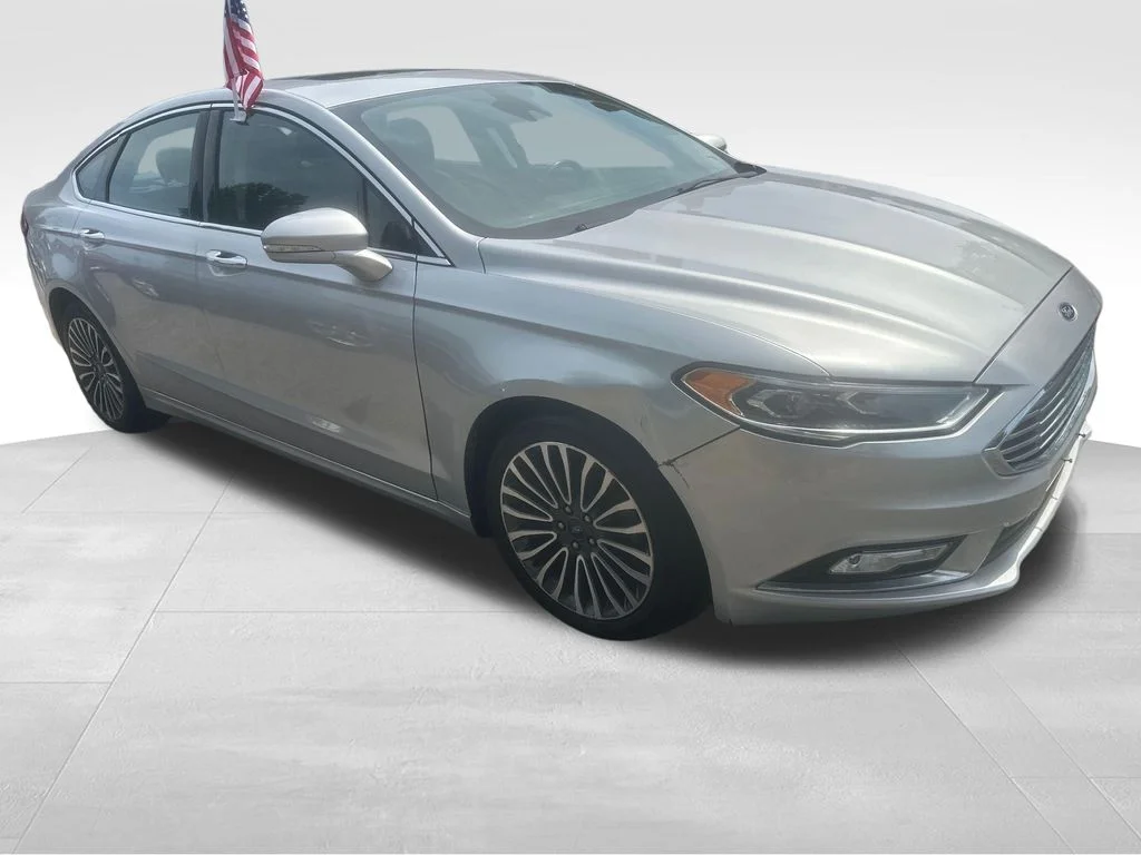 Used 2017 Silver Ford SE image 29