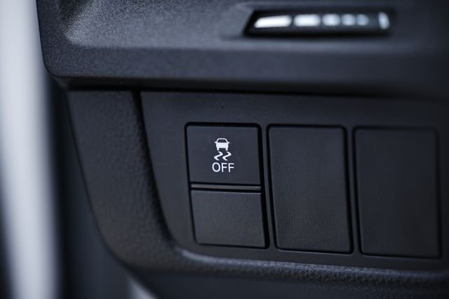 Used 2023 Platinum White Pearl Honda Sport image 18