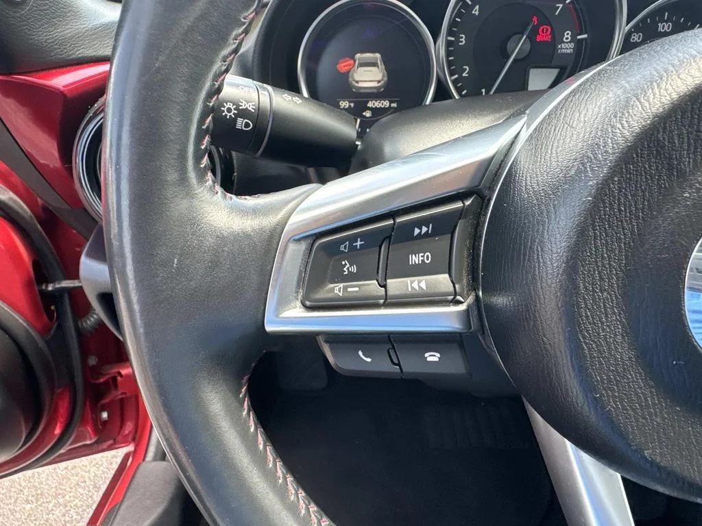 Used 2018 Red Mazda Club image 21