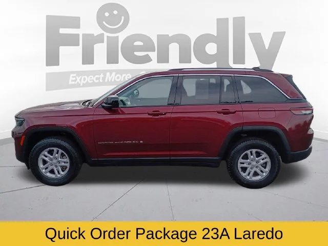 Used 2023 Red Jeep Laredo image 8
